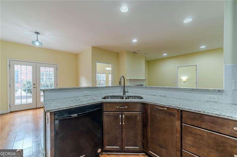 183 Senior Circle Gainesville - Photo 10