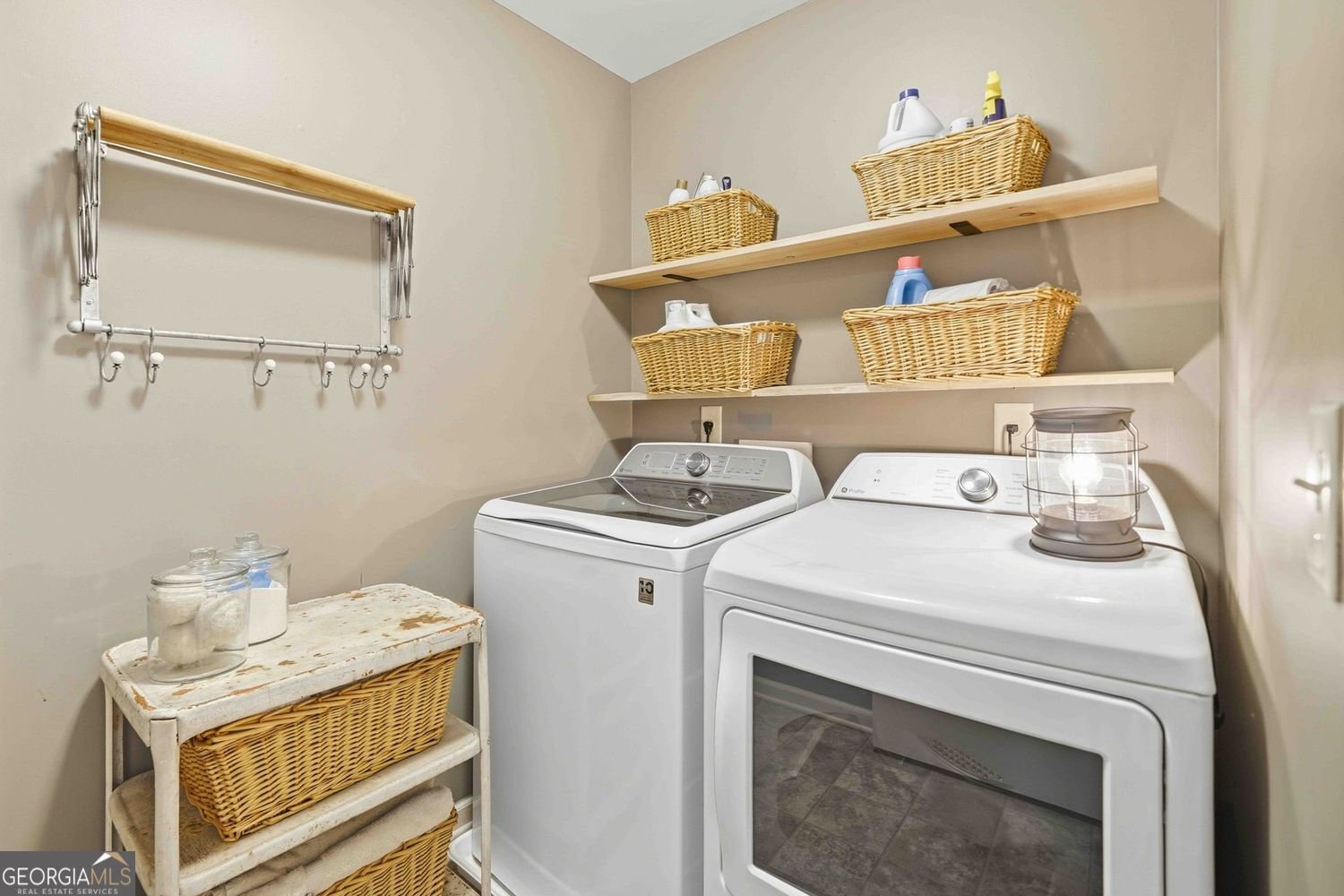 228 Haleys Court Woodstock - Photo 37