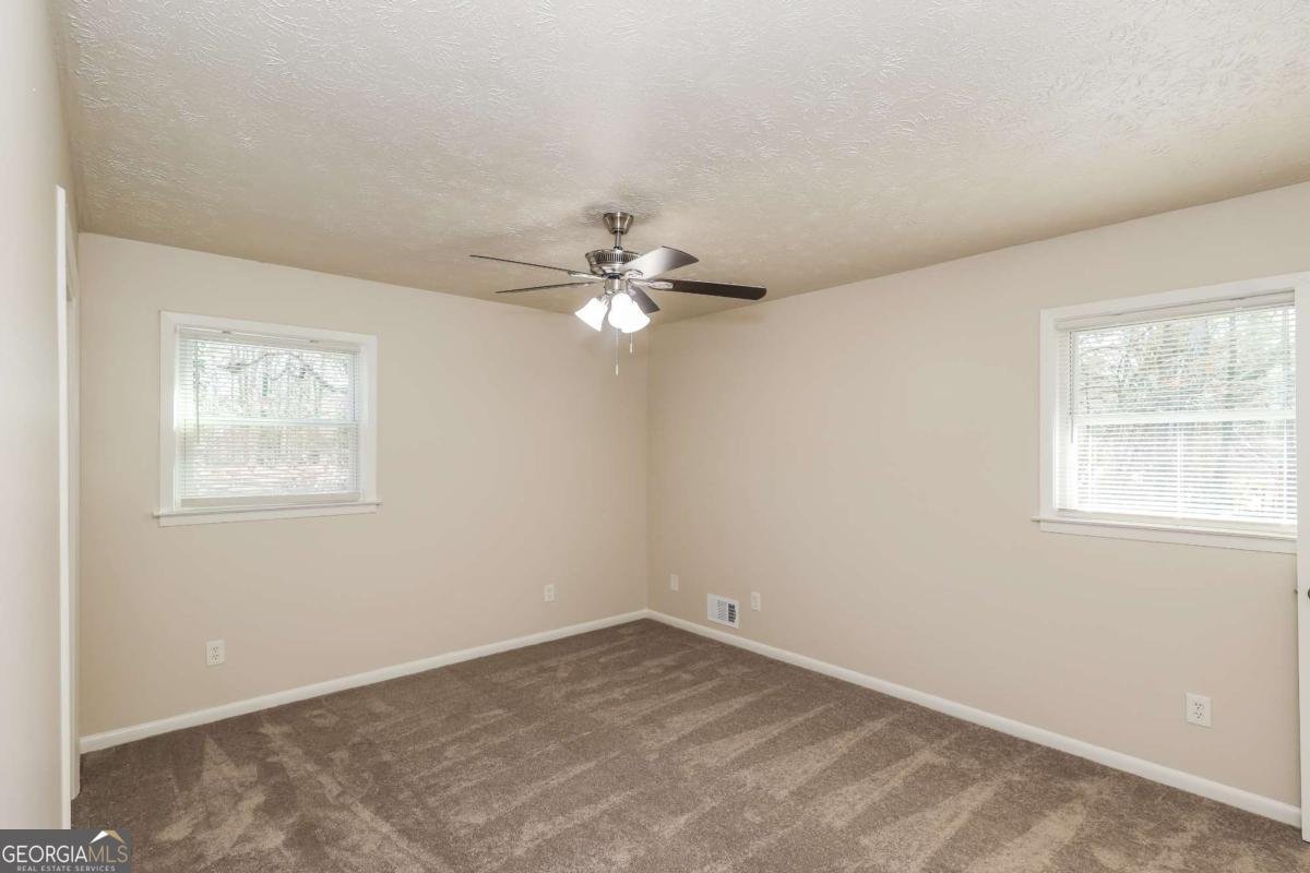 370 Valiant Lane Riverdale - Photo 10