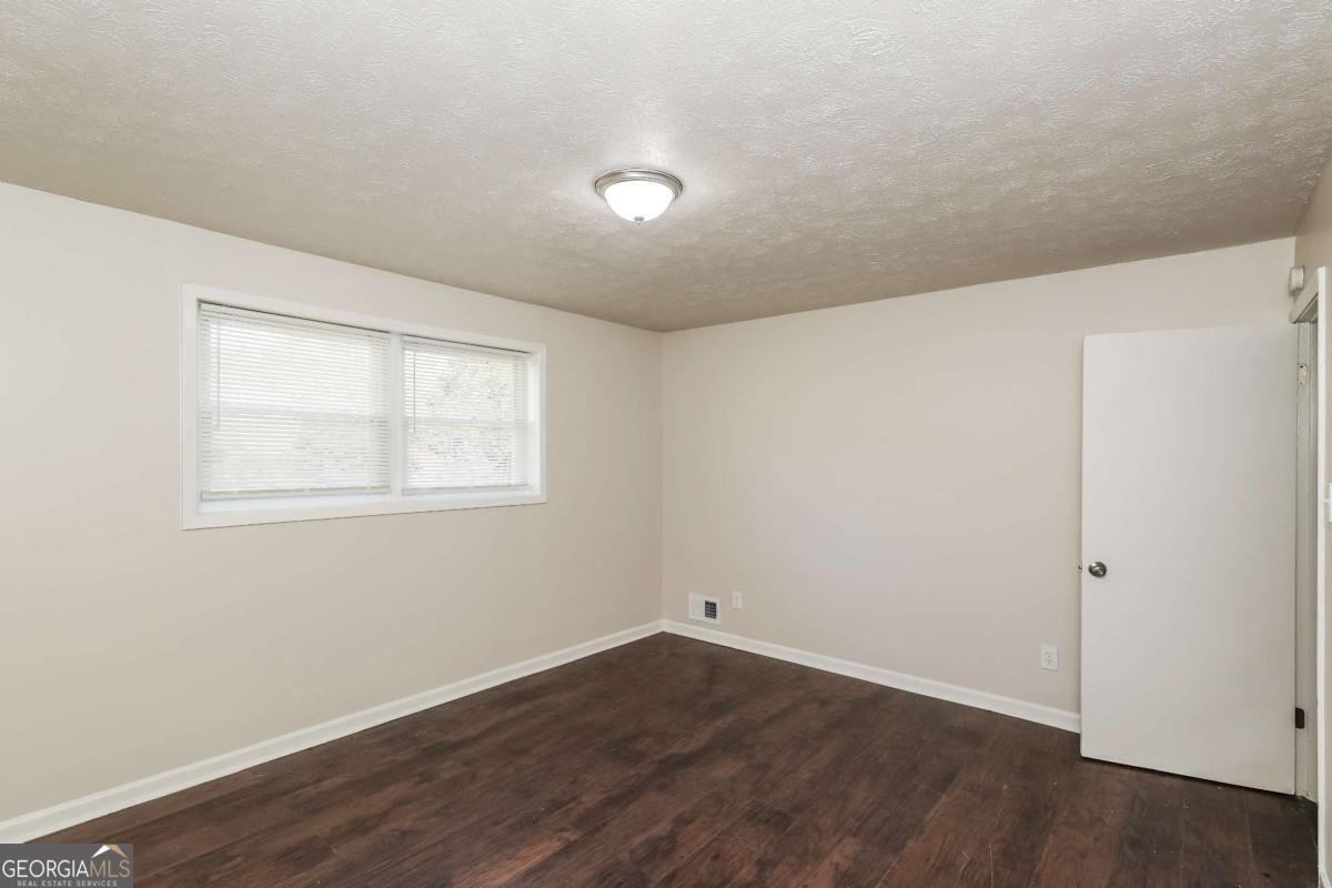 370 Valiant Lane Riverdale - Photo 19