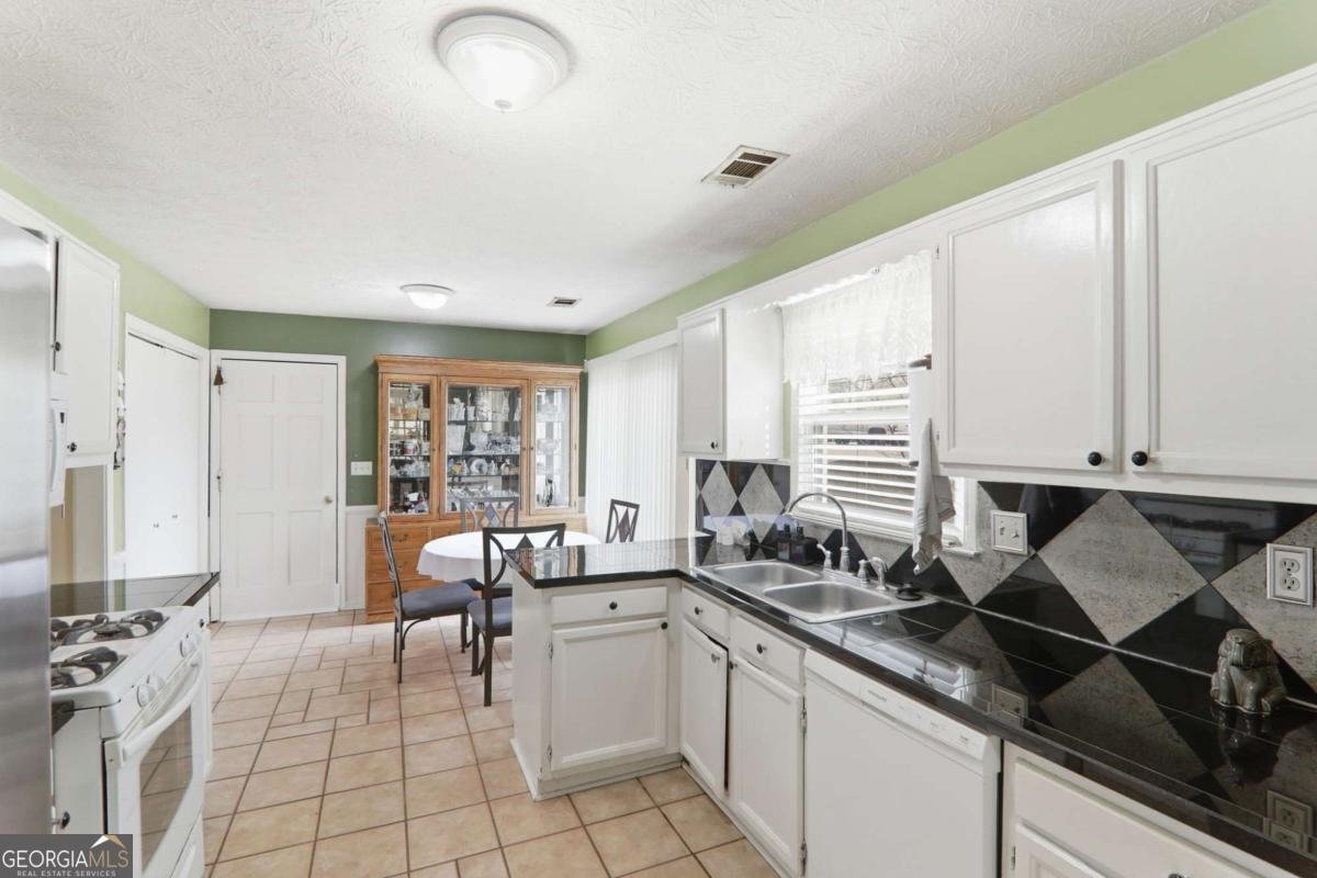 1158 Park Forest Drive Lilburn - Photo 13