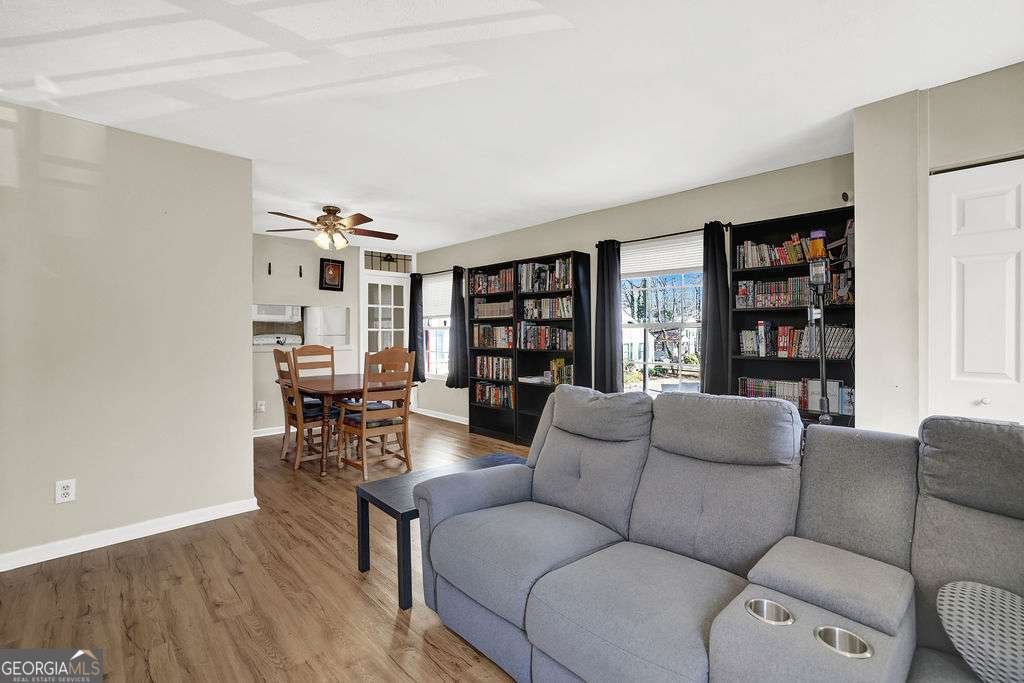 1358 Old Coach Road Marietta - Photo 9