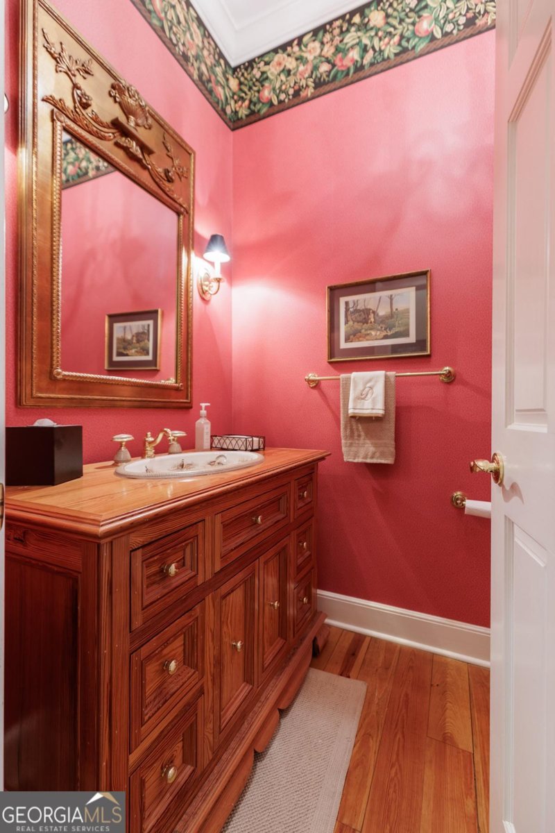 708 Town And Country Drive Adel - Photo 26