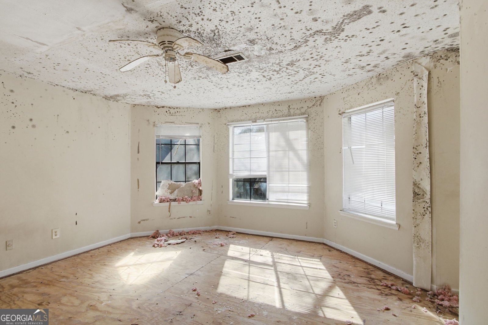 5452 Forest Path Court Stone Mountain - Photo 8