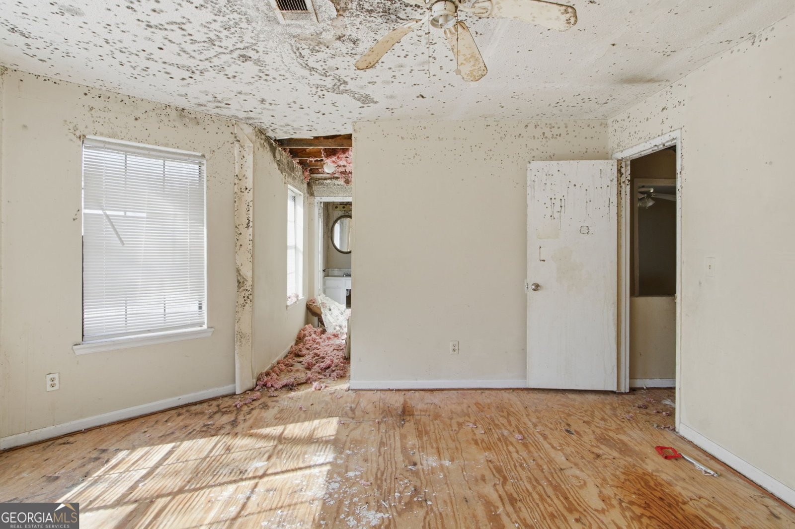 5452 Forest Path Court Stone Mountain - Photo 9