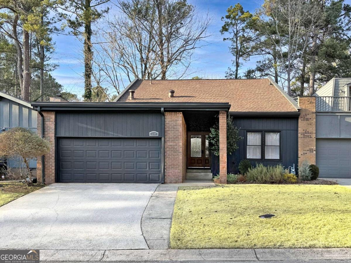 210 Leeward Lane Roswell - Photo 1