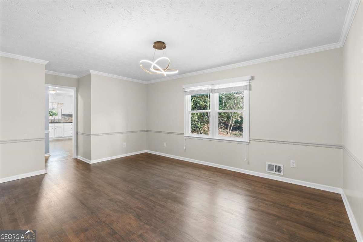 704 Knotts Court Woodstock - Photo 11