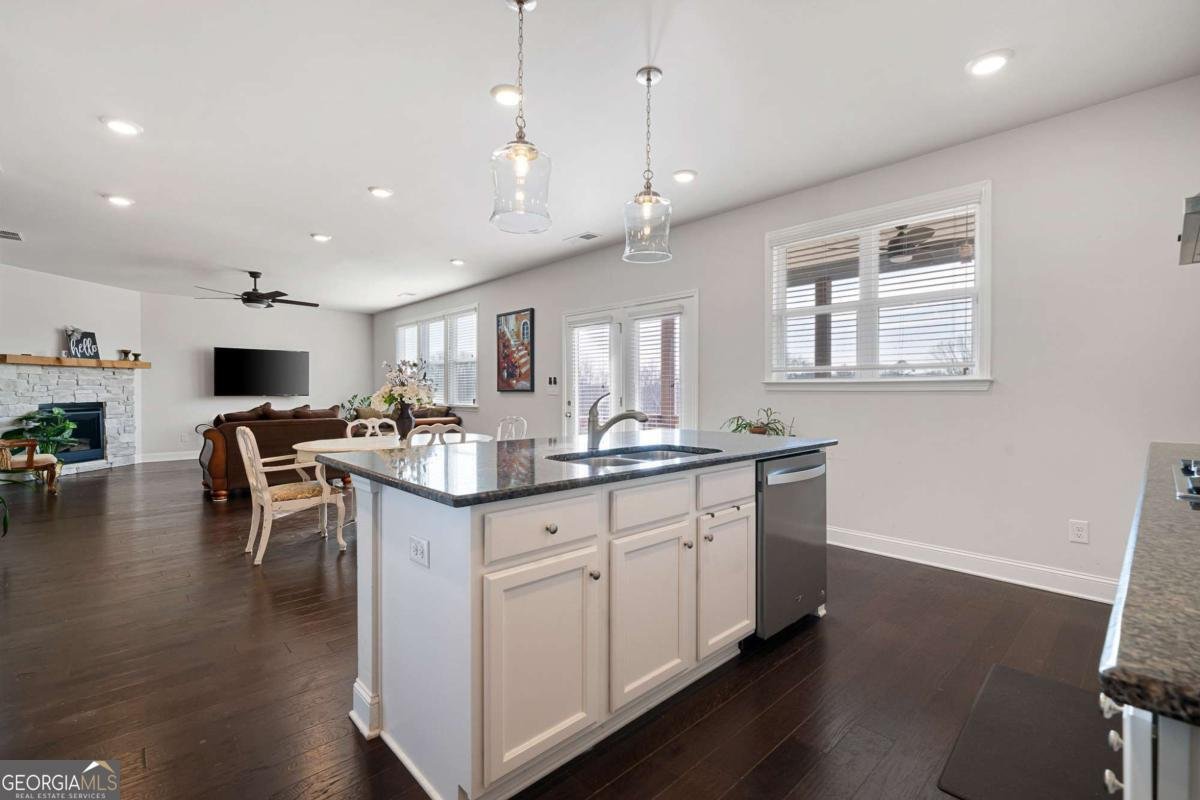 2097 Yvette Way Braselton - Photo 15