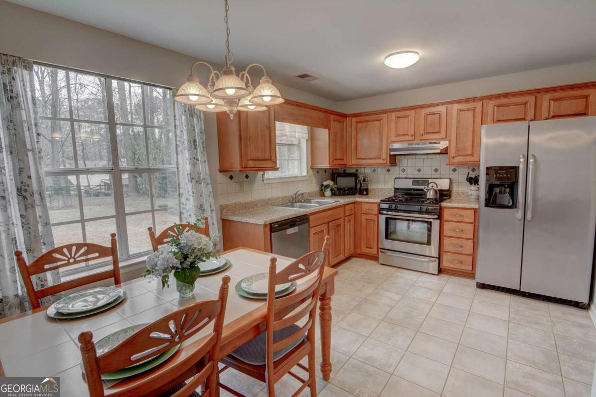 5630 Knox Court Peachtree Corners - Photo 11