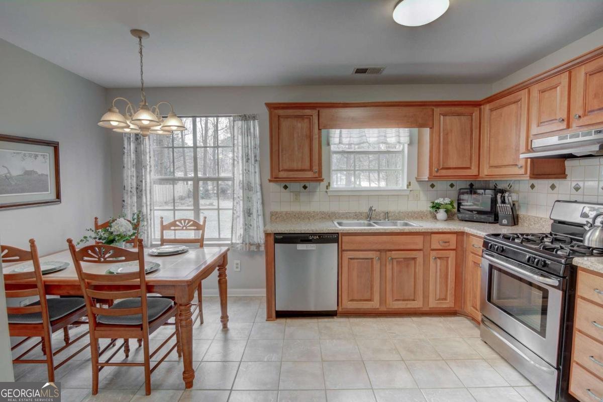 5630 Knox Court Peachtree Corners - Photo 13