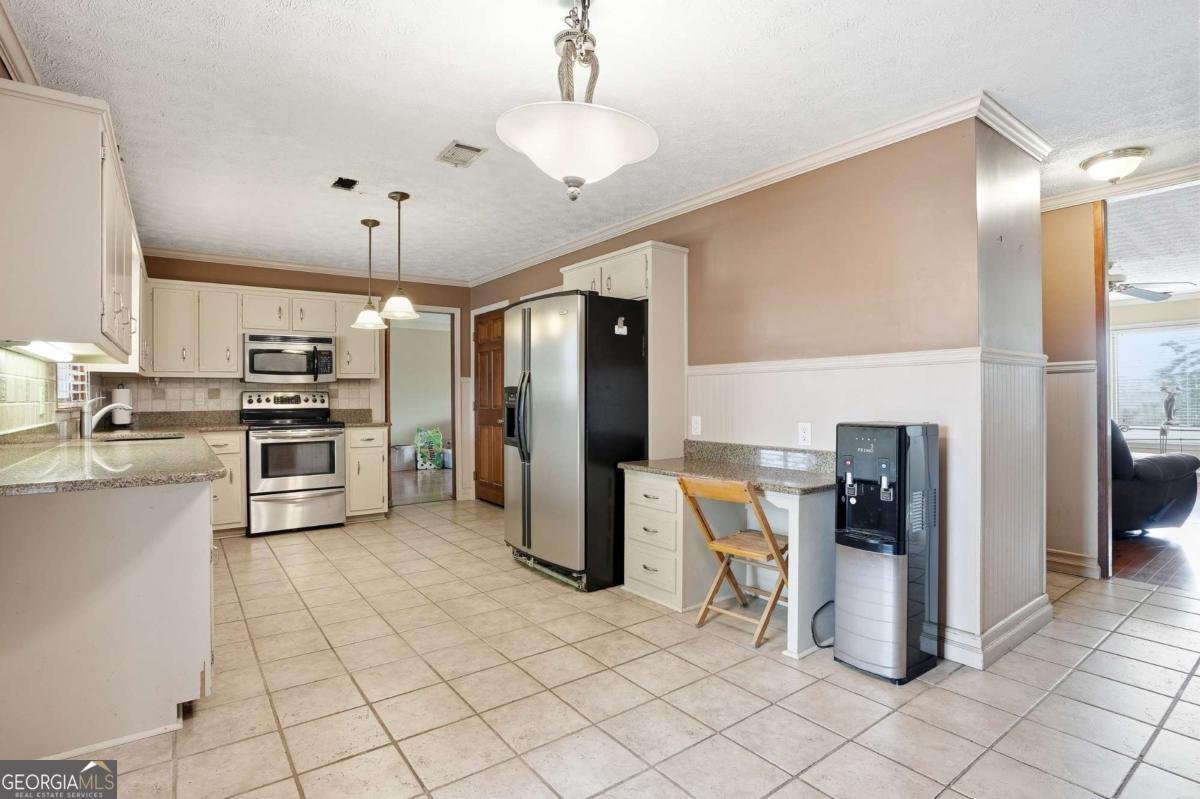 2730 Sunday Road Stockbridge - Photo 6