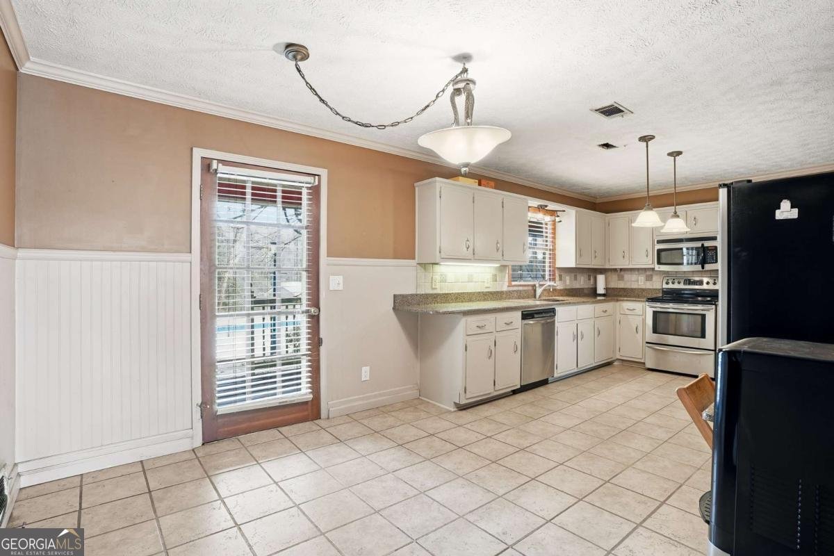 2730 Sunday Road Stockbridge - Photo 7