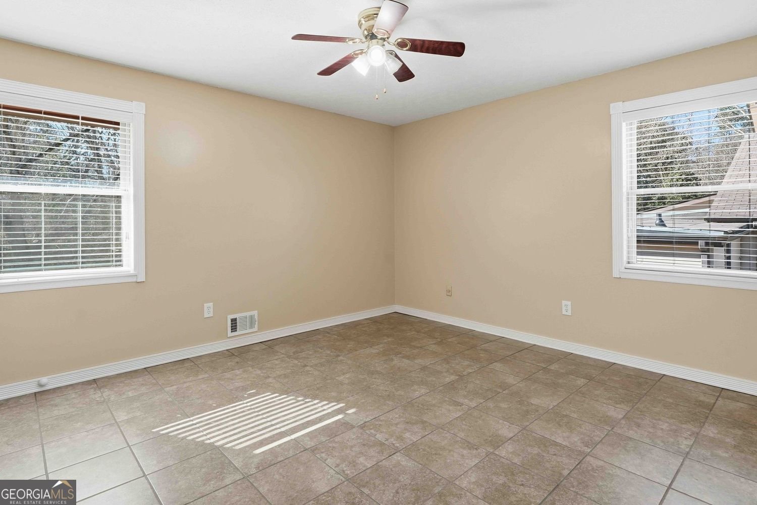 2395 Park Avenue Lithia Springs - Photo 16