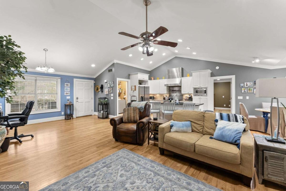 8450 Emerald Pointe Lane Gainesville - Photo 10