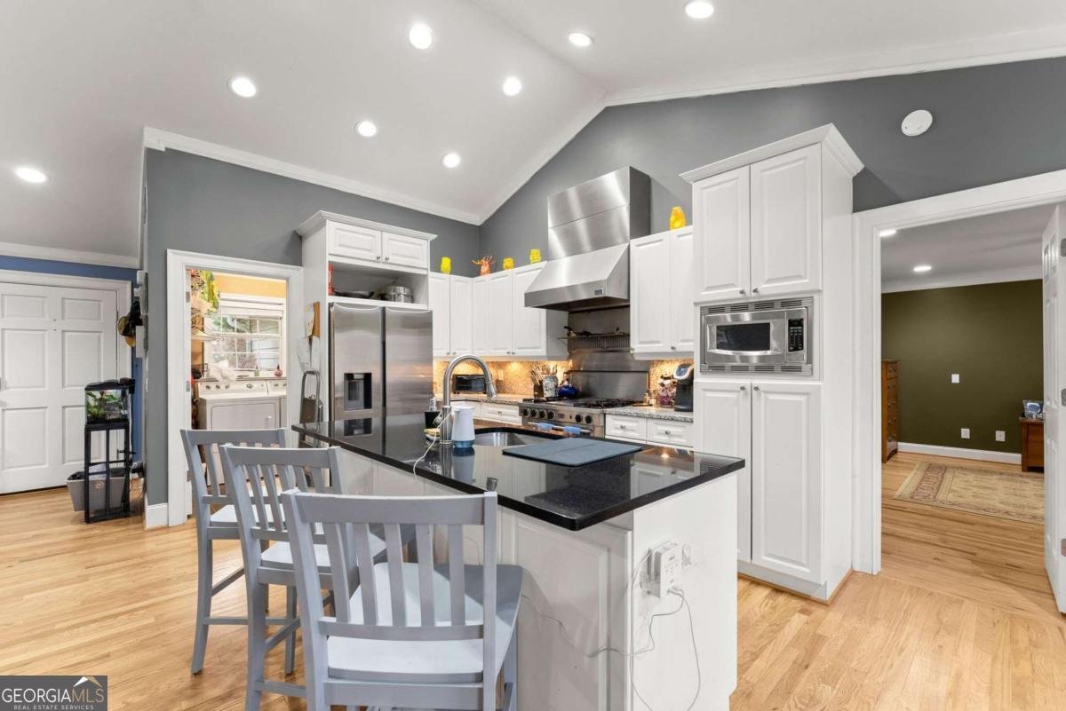 8450 Emerald Pointe Lane Gainesville - Photo 13