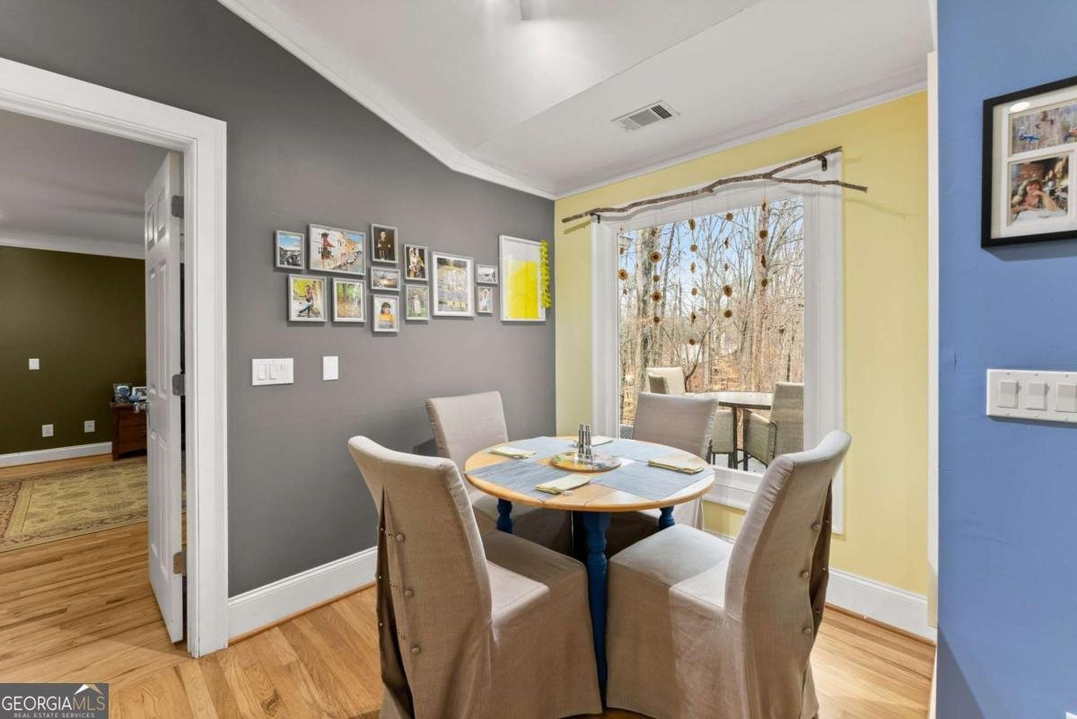 8450 Emerald Pointe Lane Gainesville - Photo 16