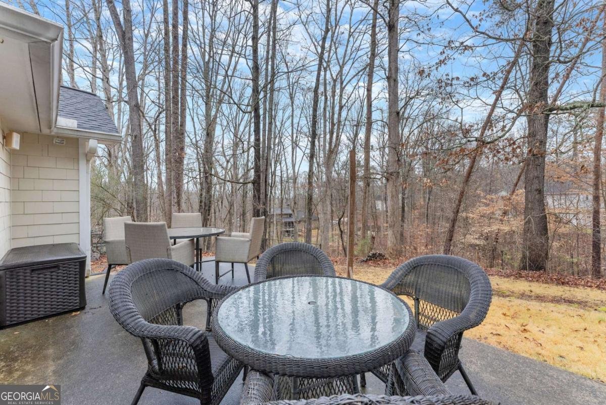 8450 Emerald Pointe Lane Gainesville - Photo 29