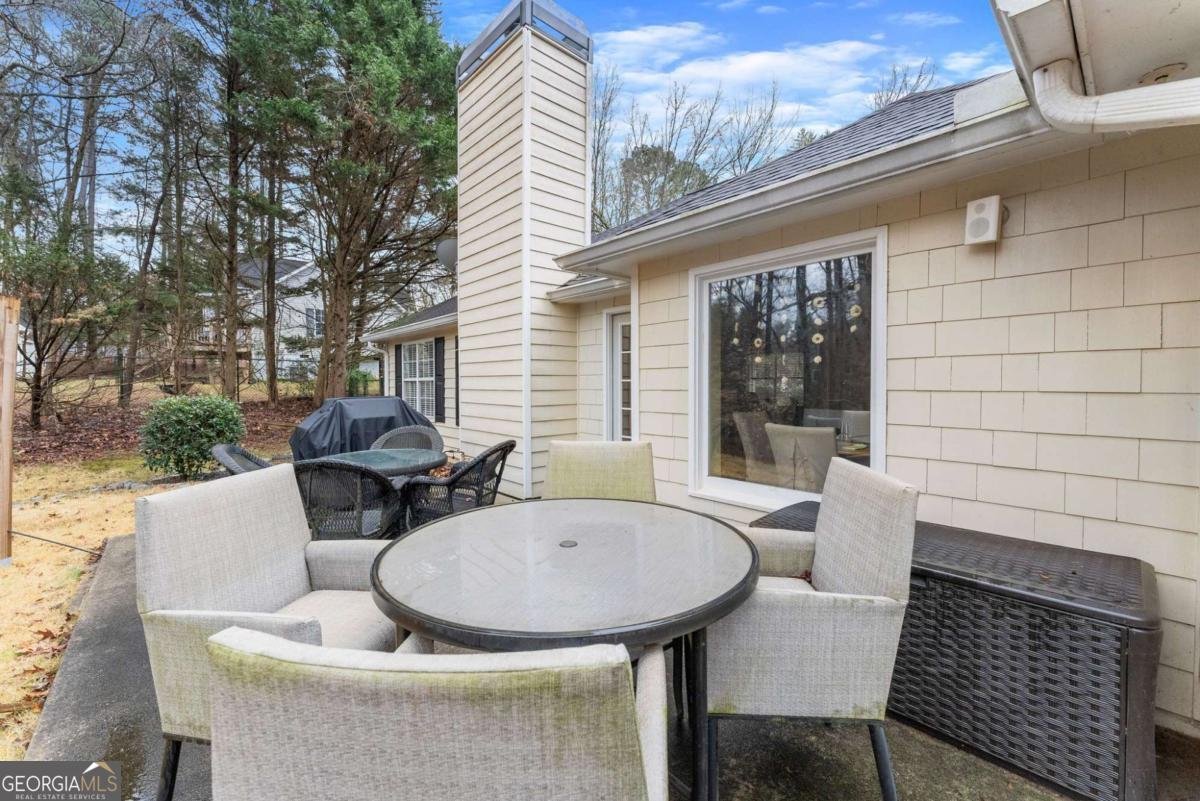 8450 Emerald Pointe Lane Gainesville - Photo 30