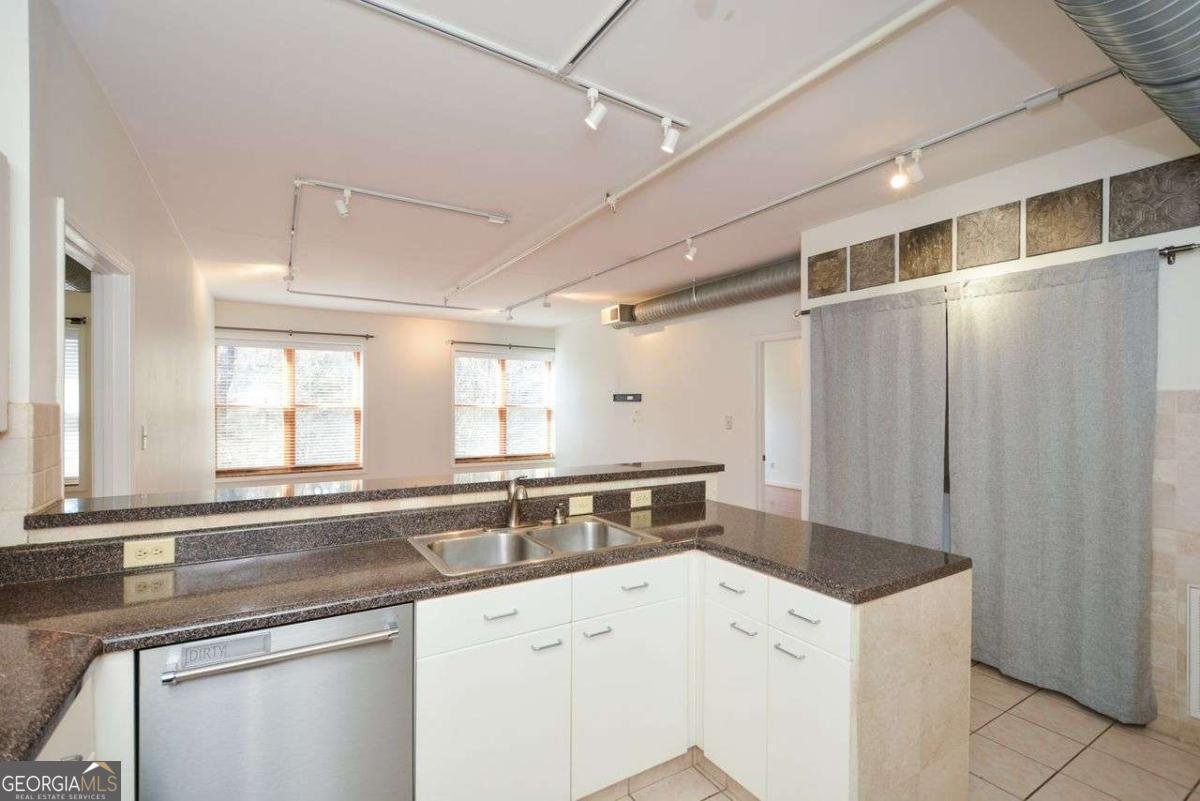 445 Sessions Street Marietta - Photo 13