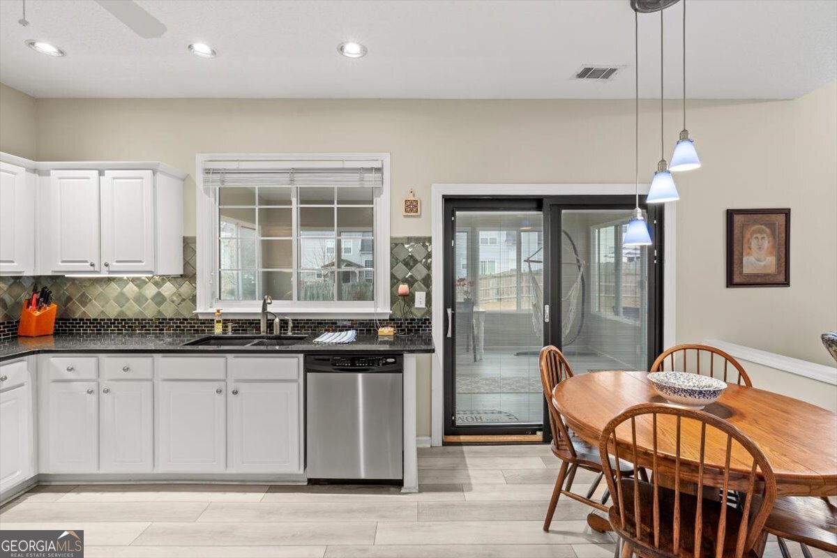 425 Citronelle Drive Woodstock - Photo 18