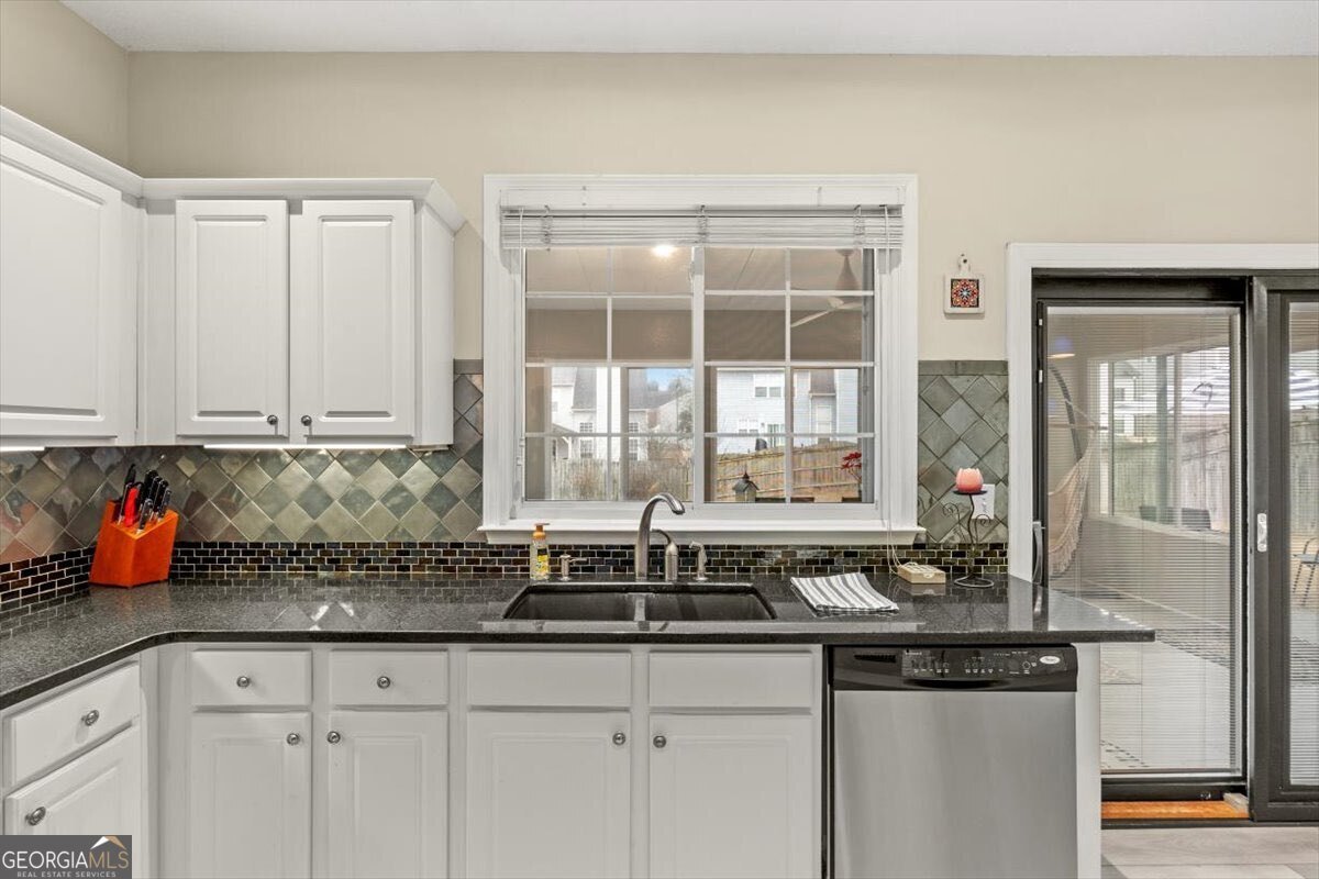 425 Citronelle Drive Woodstock - Photo 22