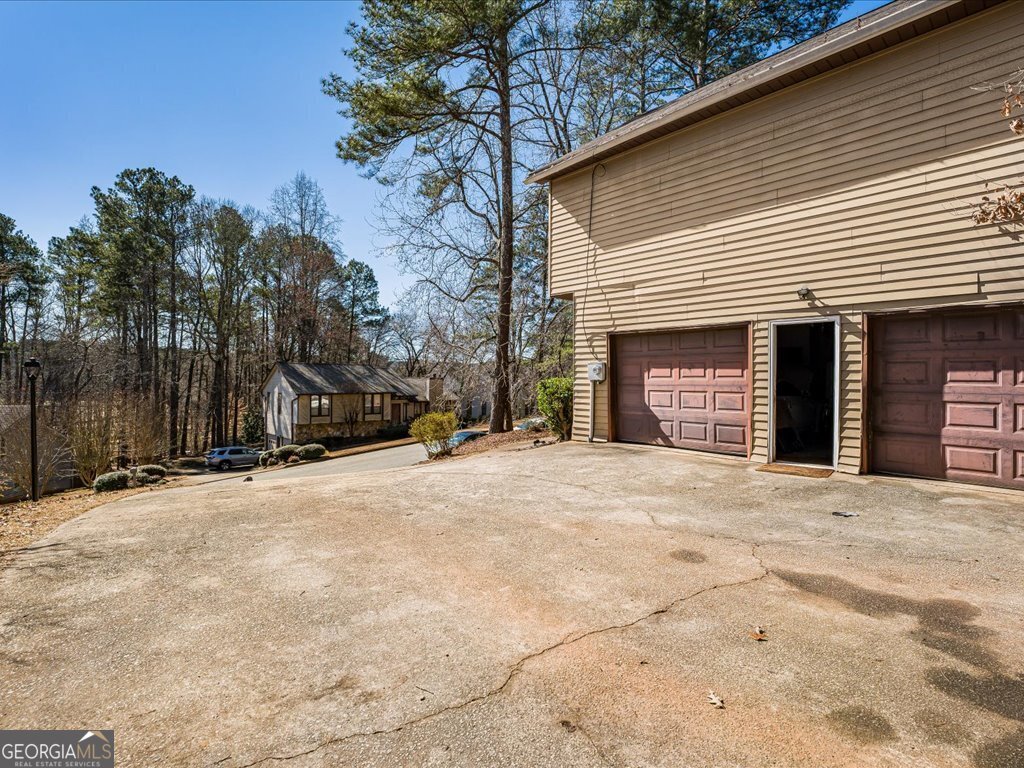 6851 Creekwood Drive Douglasville - Photo 32