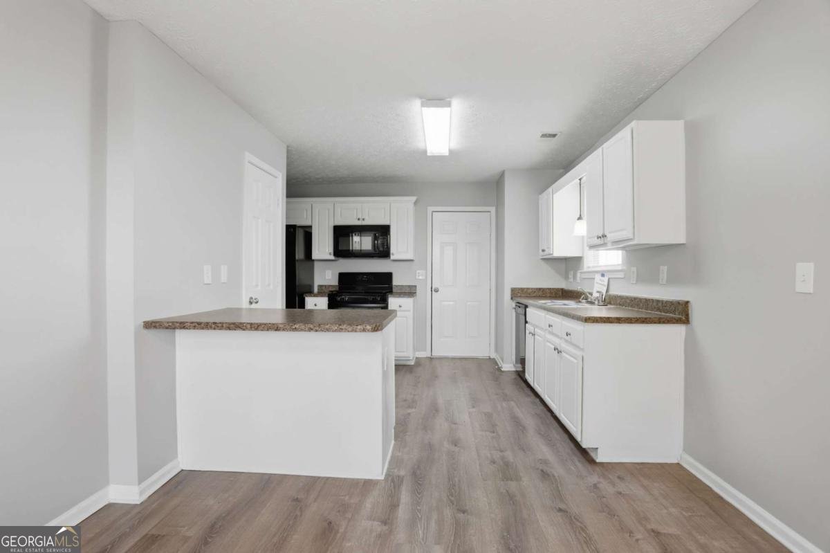 9553 Lakeview Circle Union City - Photo 11