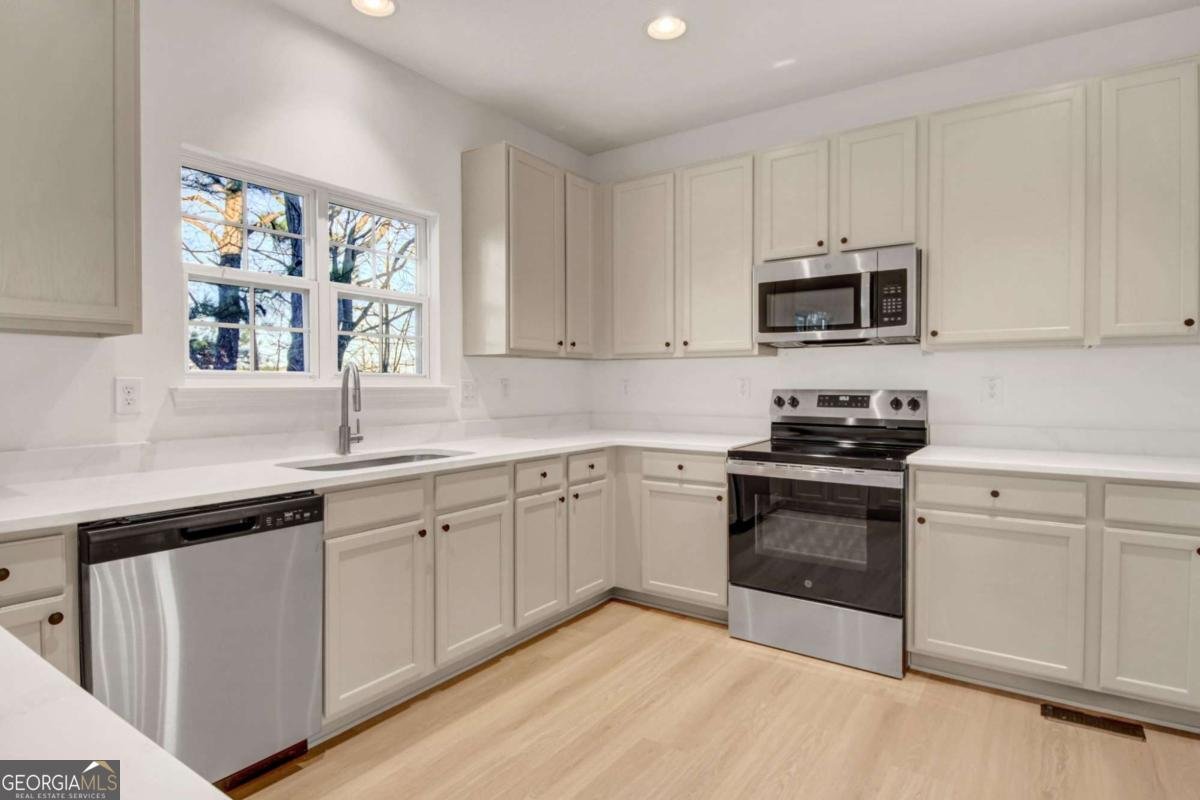 5520 Village Trace Union City - Photo 12