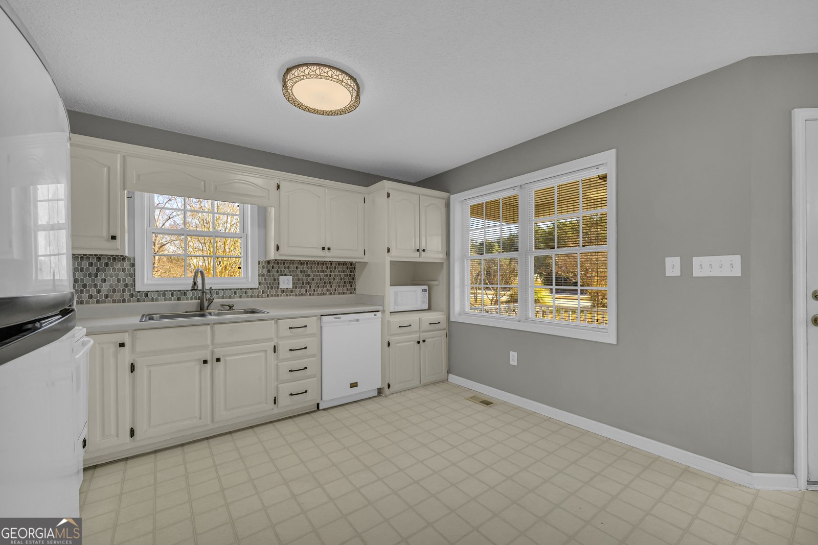 8576 Highway 72 Hull - Photo 11