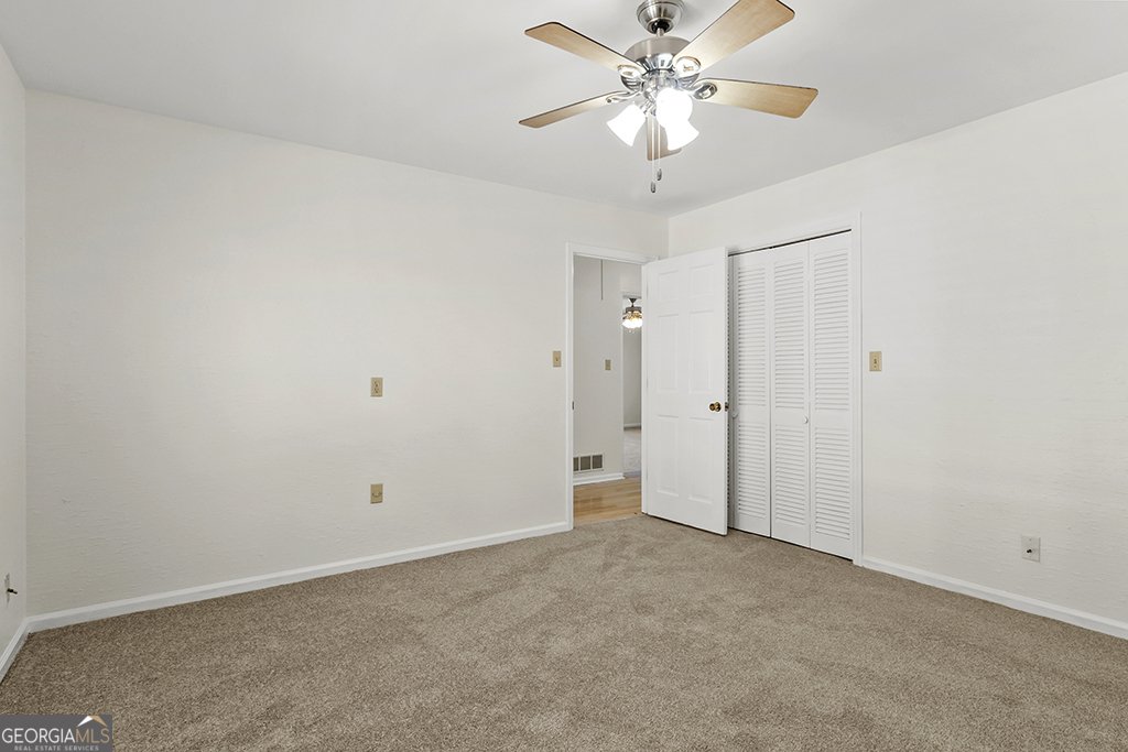 649 Laura Drive Griffin - Photo 16