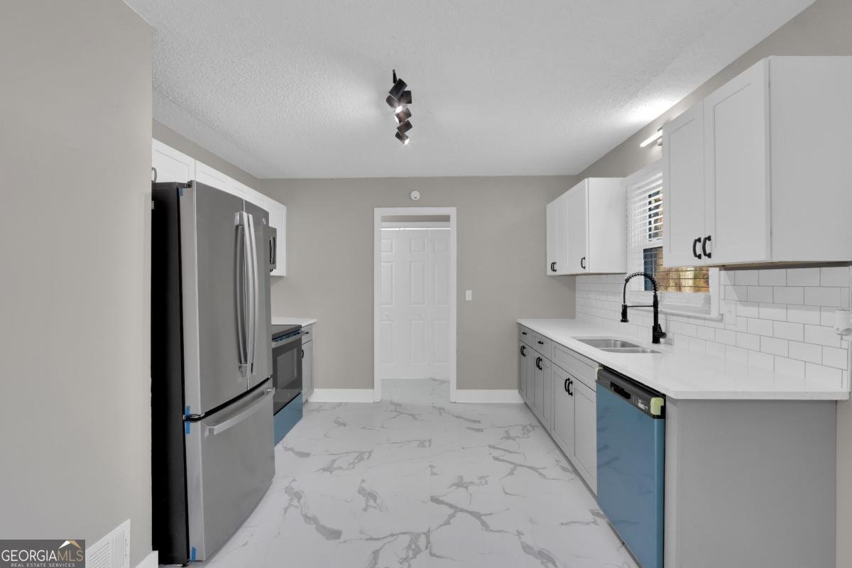 1760 Mountain Ash Court Dacula - Photo 12