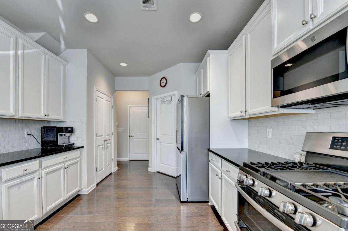 1909 Lakeview Bend Way Buford - Photo 21