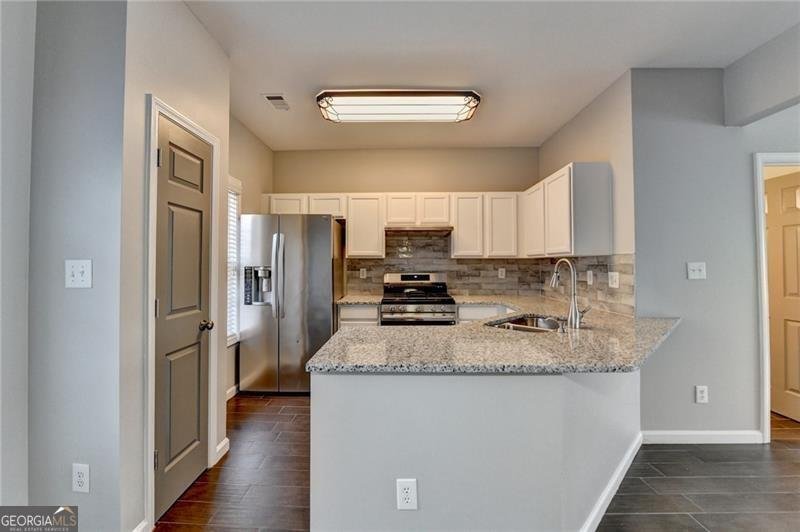 5987 Turfway Park Court Sugar Hill - Photo 11