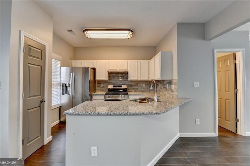 5987 Turfway Park Court Sugar Hill - Photo 8