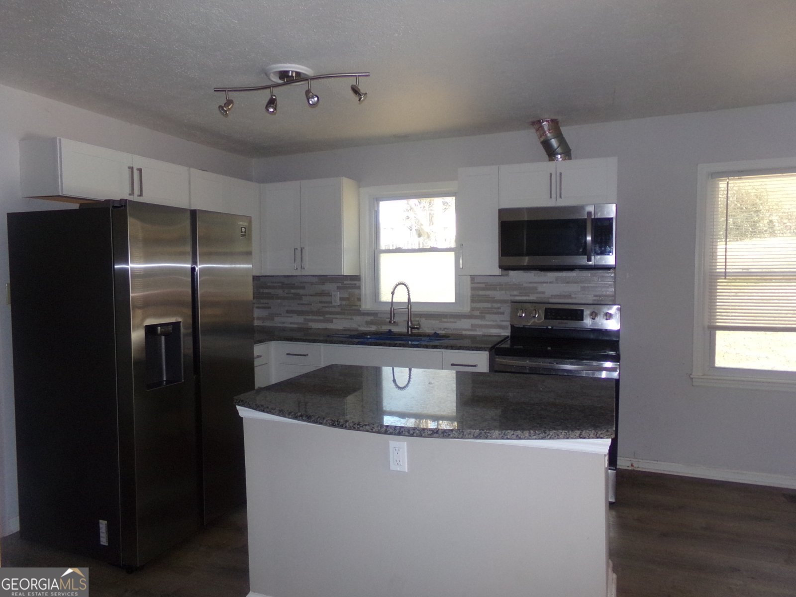 1700 Pine Circle Lawrenceville - Photo 3