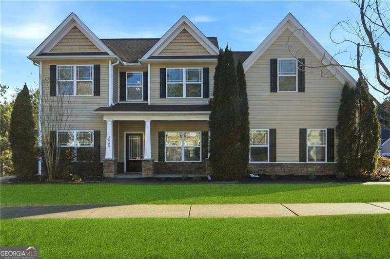 5689 Winter Bluff Way Buford - Photo 1