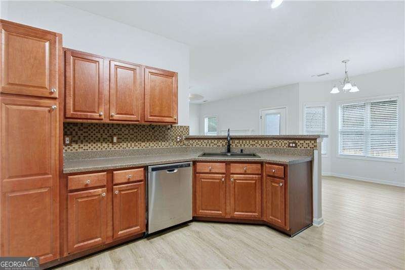 5689 Winter Bluff Way Buford - Photo 8