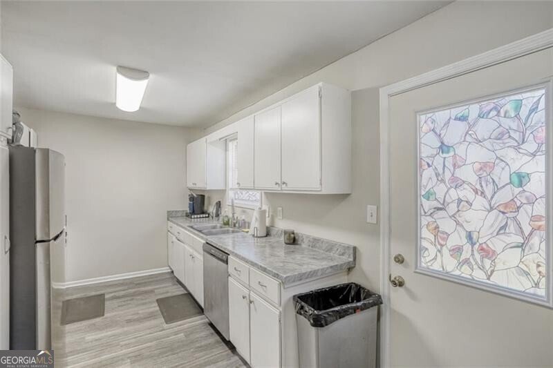 1049 Autumn Crest Drive Stone Mountain - Photo 13