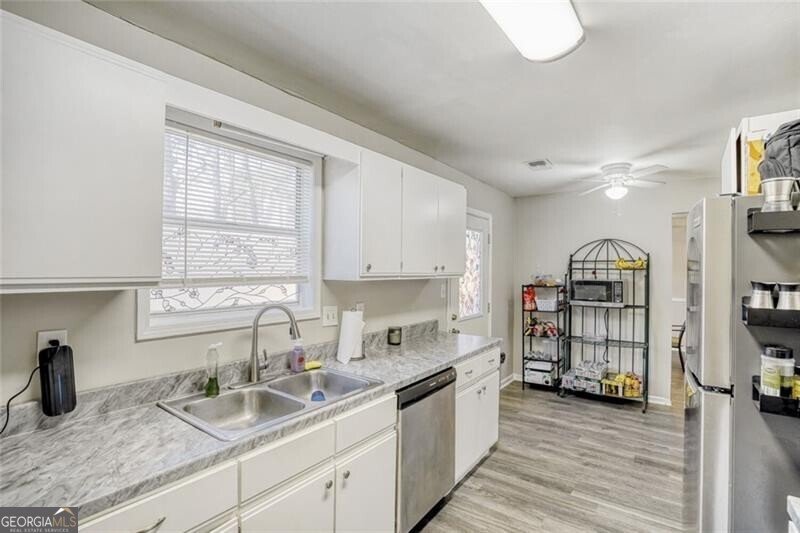 1049 Autumn Crest Drive Stone Mountain - Photo 16