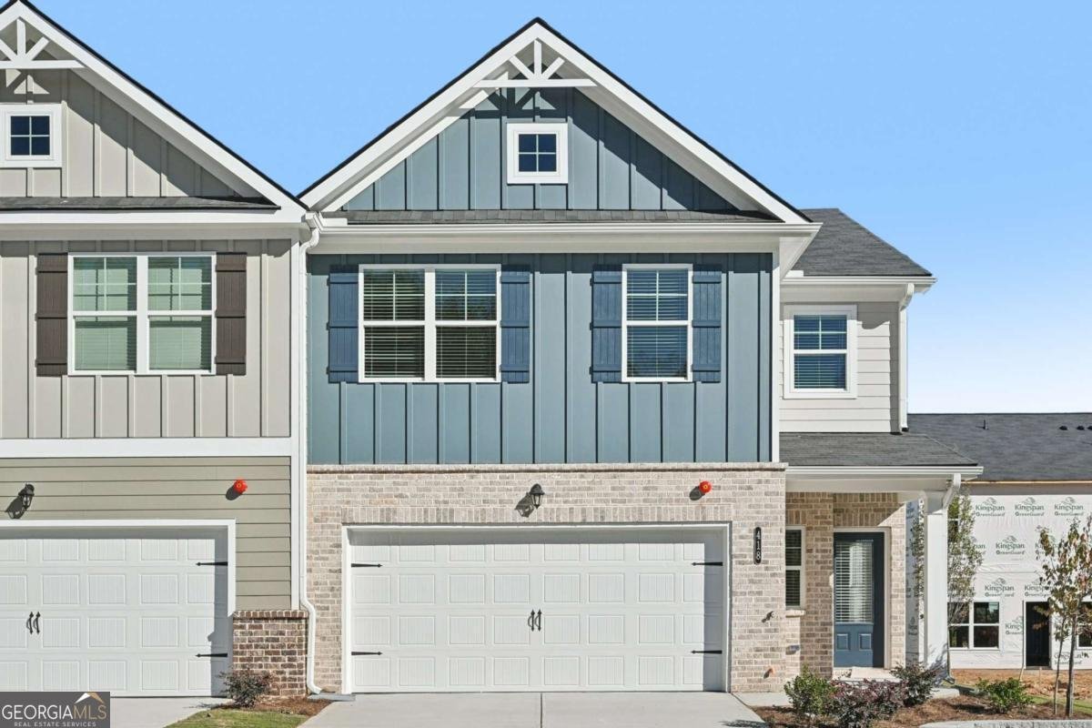 398 Lanier Circle Woodstock - Photo 1