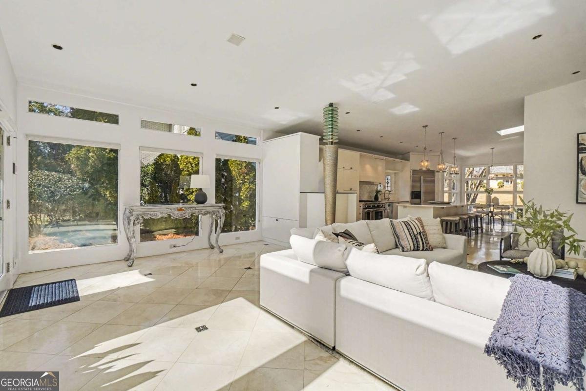 887 Berkshire Road Atlanta - Photo 11