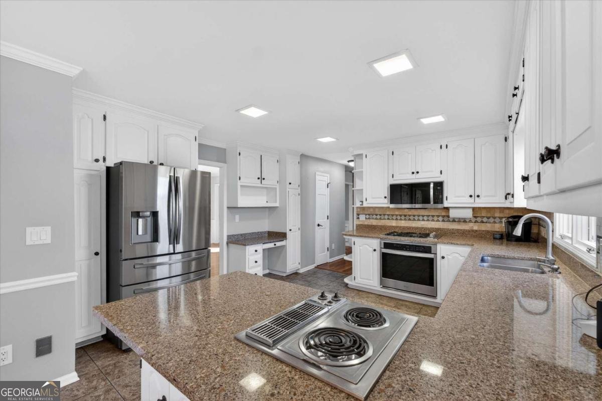 1111 Honeysuckle Drive Canton - Photo 6