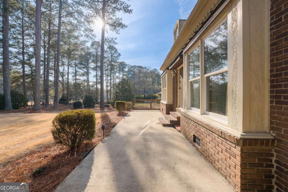 229 Westchester Drive Griffin - Photo 10