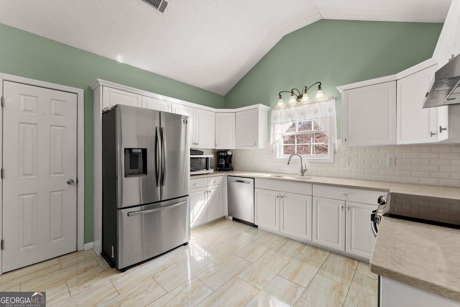 5082 Peach Mountain Circle Gainesville - Photo 12