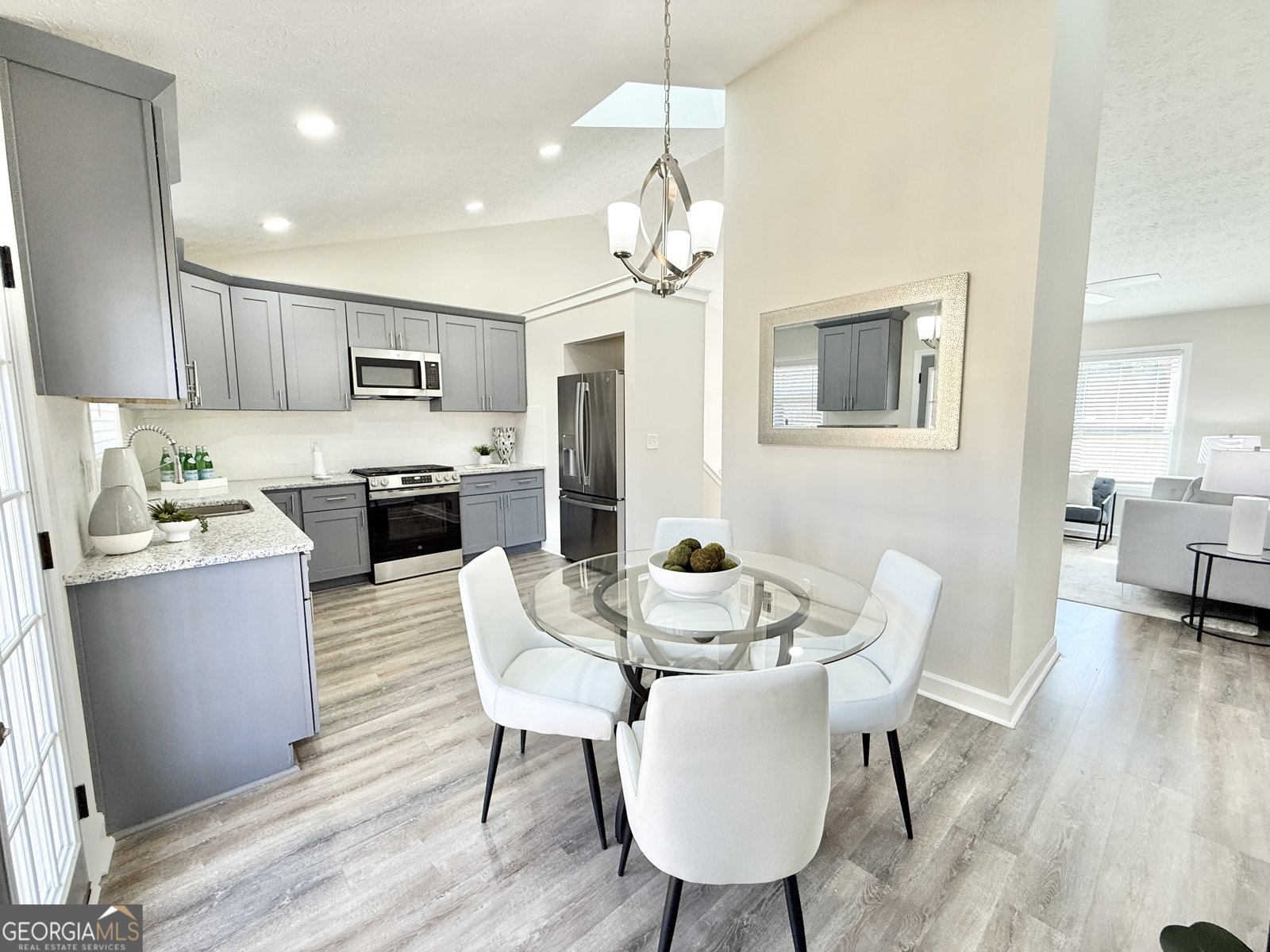 6012 Happy Trails Court Lithonia - Photo 8