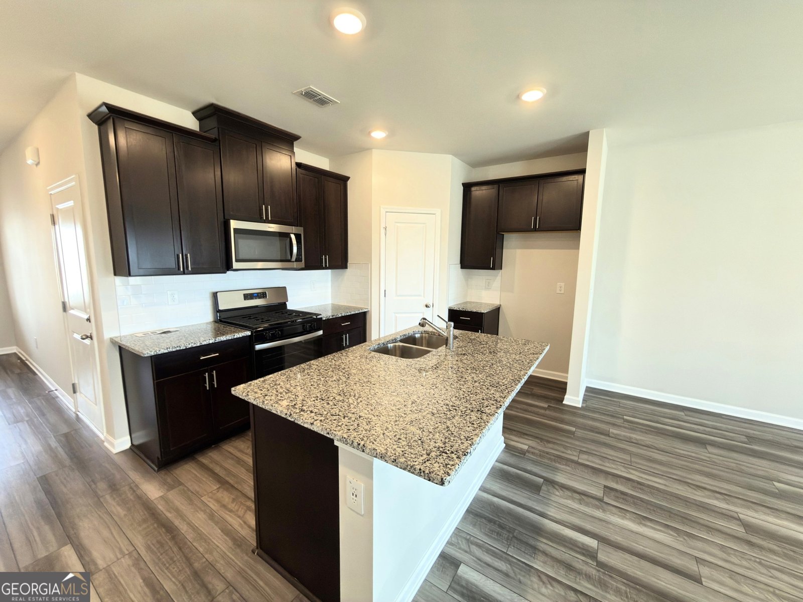 3894 Holland Grove Road Lawrenceville - Photo 11