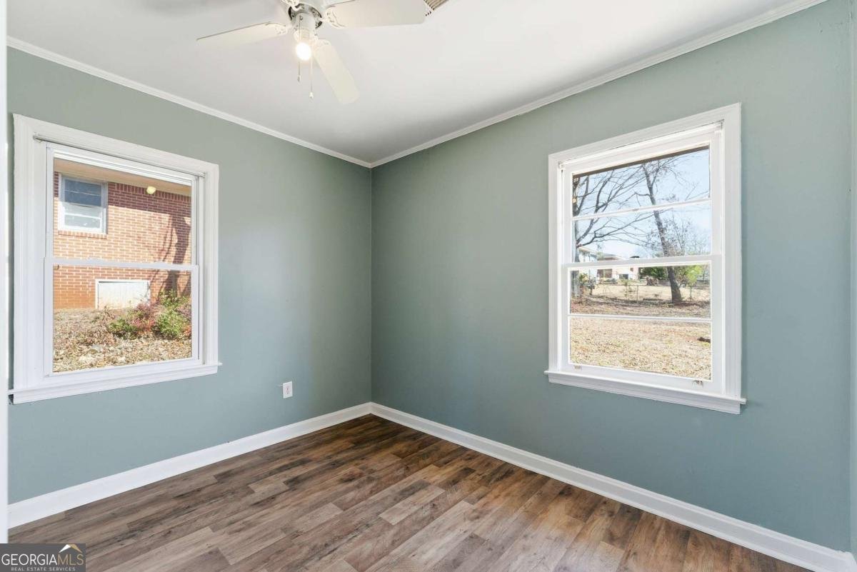 210 19th Street Griffin - Photo 7