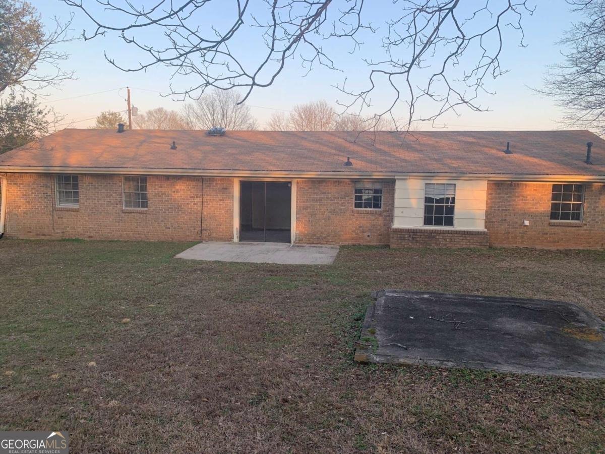 1621 Wesley Way Conyers - Photo 1