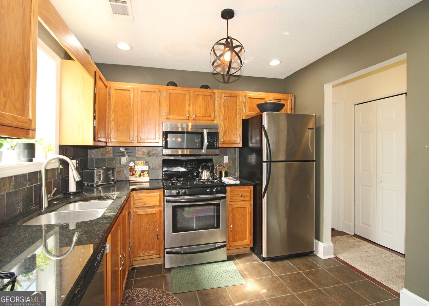 162 Summer Lake Drive Marietta - Photo 11