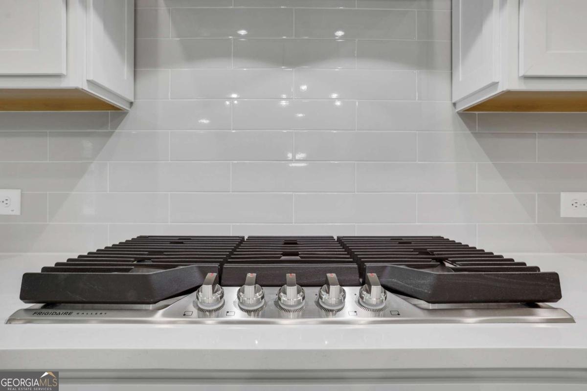 7049 Manchester Drive Flowery Branch - Photo 10